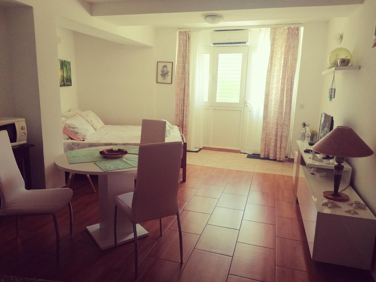 Apartment Lju On The Beach Σπλιτ Εξωτερικό φωτογραφία